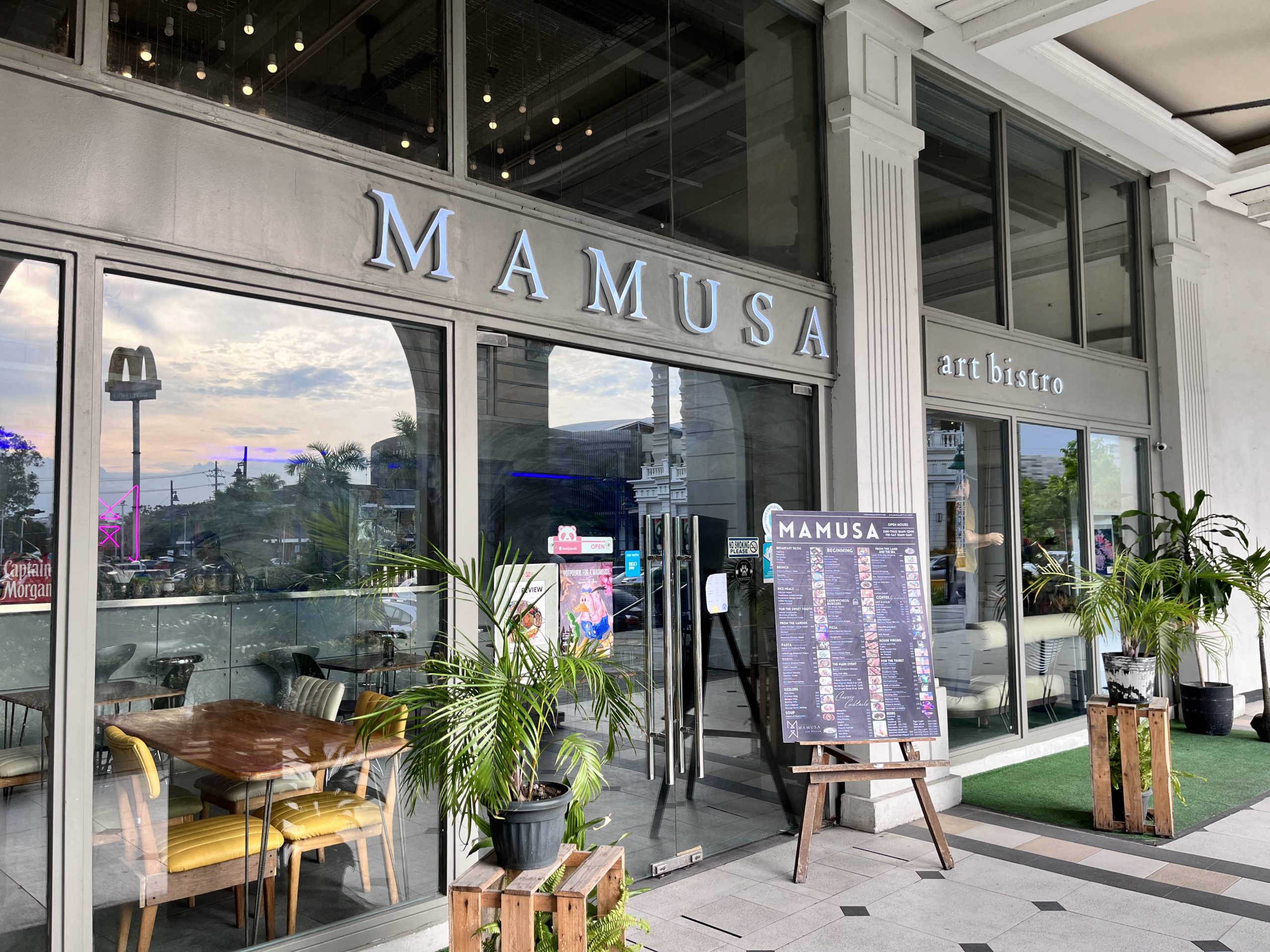 Mamusa Gallery exudes Iloilo’s contemporary art ambiance