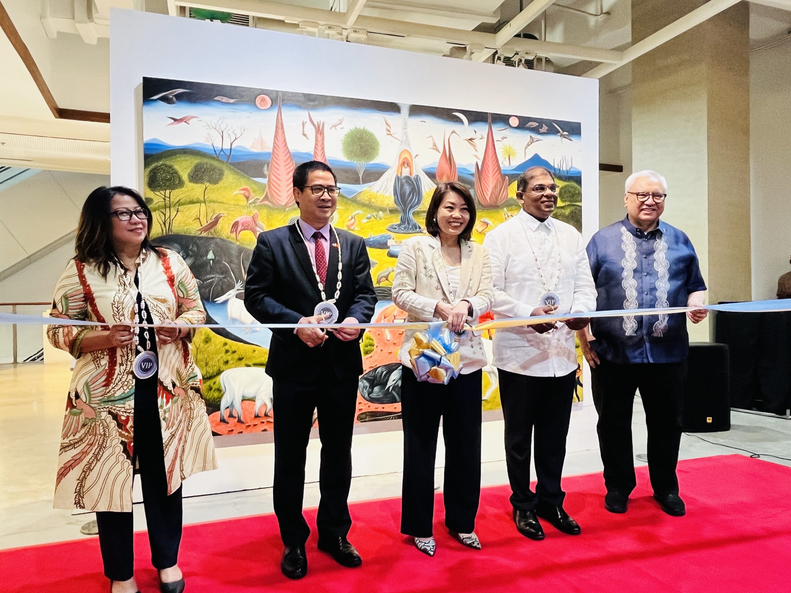 ILOMOCA features Asian aesthetics in Connecting Borders