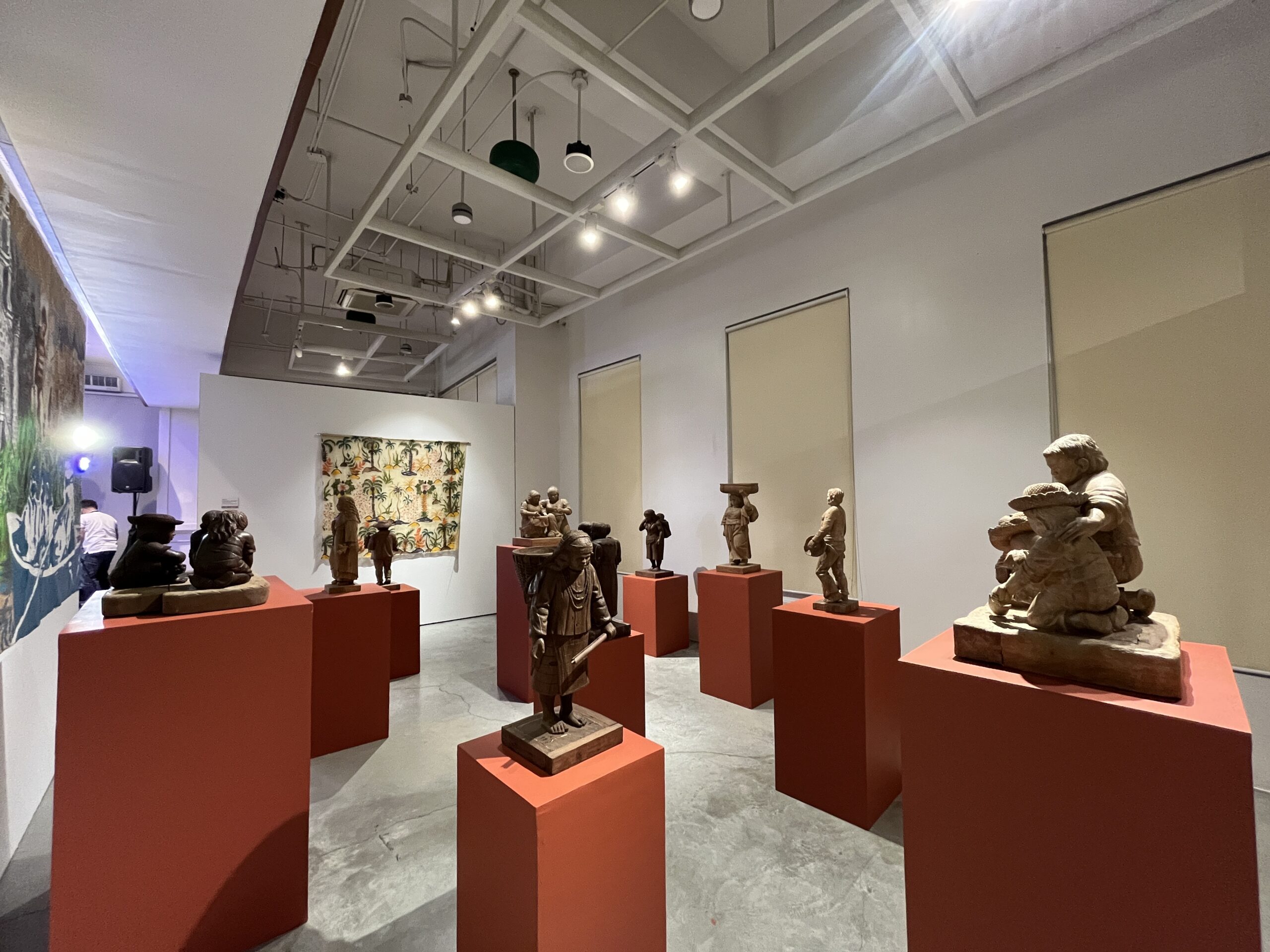 patis-tesoro-sculptures